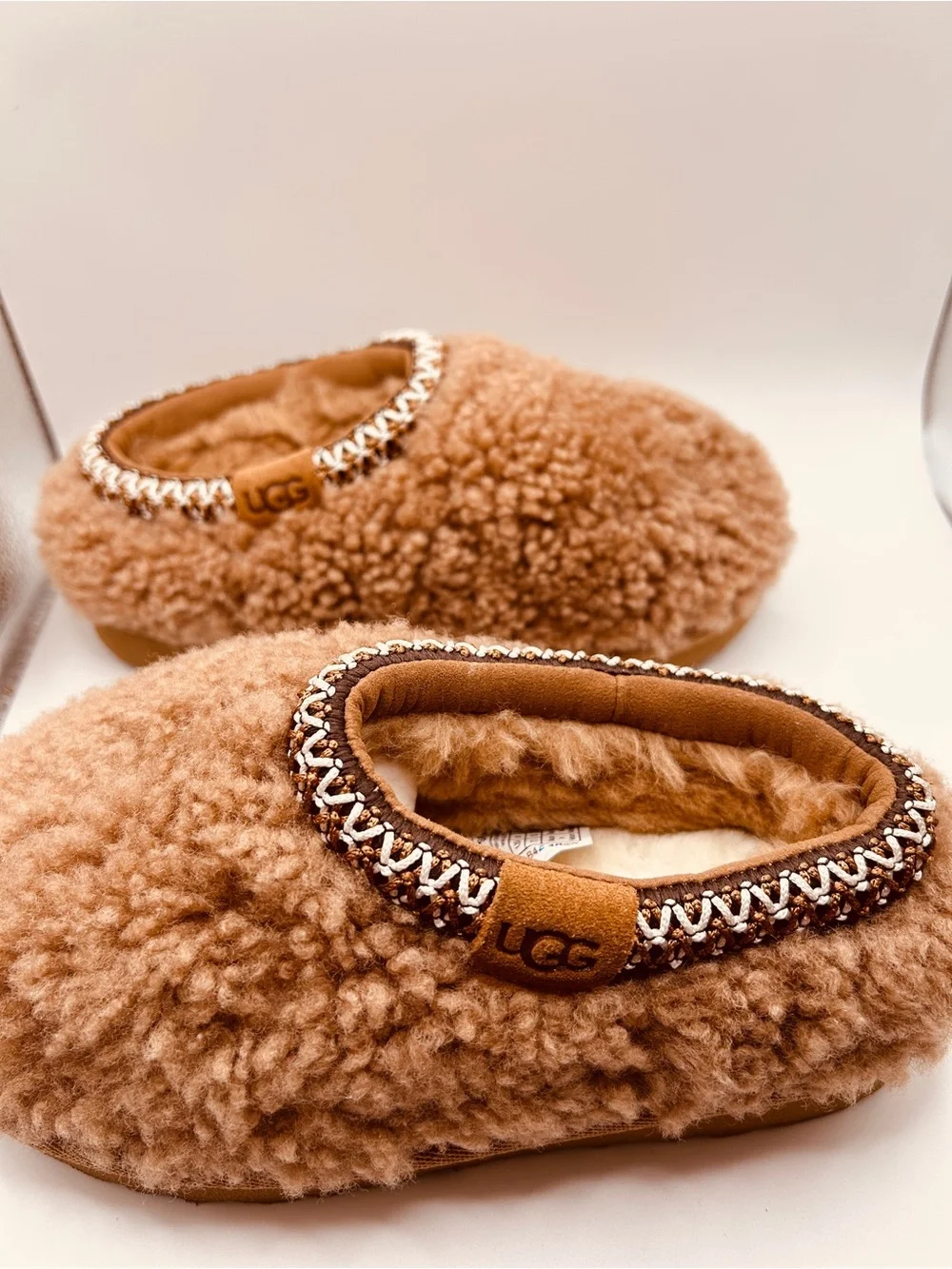 Uggs Cozy Maxi curly Tasman Plush - Chestnut size Kids 11 NWT